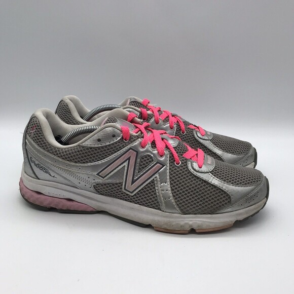 New Balance WW665KM Women's 9.5M Shoes Susan G Komen for the Cure Collab Sneaker - Picture 1 of 9